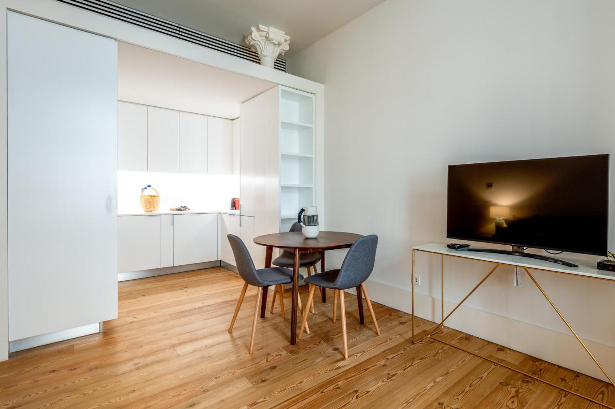 Arco Augusta By The Good Neighbour In Lejlighed